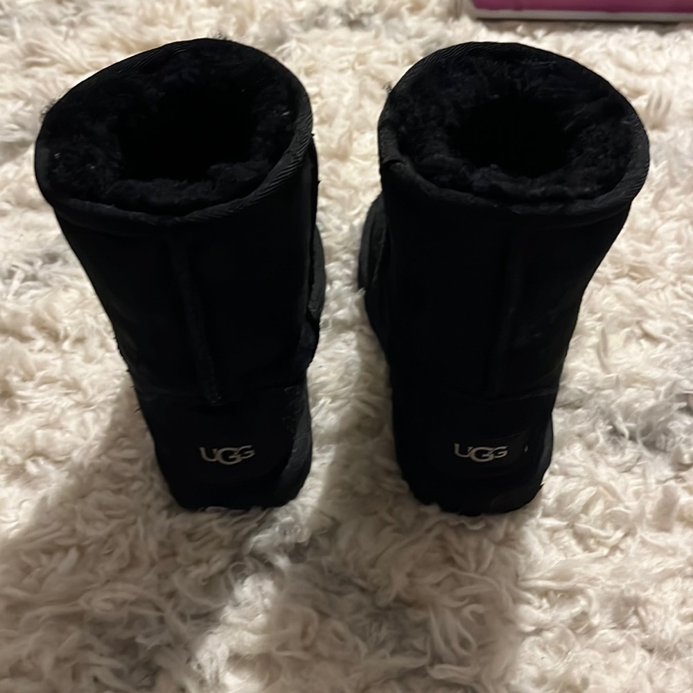 Little Girls Black Uggs Size 11.